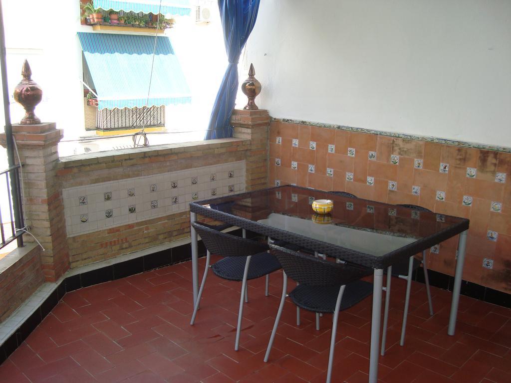 El Hechizo Apartment Севиля Екстериор снимка
